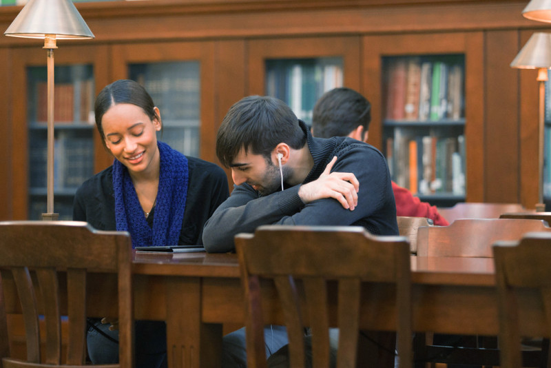 Image- Students at library- 800px